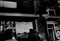 Pohled na výlohu v listopadu 1989