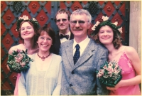 Jana Pekárková (dole vlevo) s manželem Jaroslavem Pekárkem, 2004