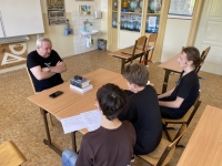 Natáčení rozhovoru s pamětníkem v rámci projektu Příběhy našich sousedů, 2025