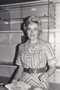 V kanceláři Mezinárodního filmového festivalu Karlovy Vary, 1976