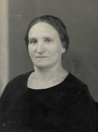 Babička Trčková, 1935