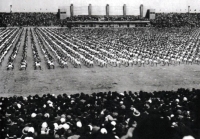 V roce 1955 se účastnil první celostátní spartakiády