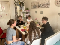 Studijní skupina u paní učitelky doma
