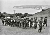 V Anglii před vysláním k obléhání Dunkerque