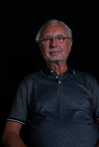 Karel Škarka ve Studiu Paměti národa v Hradci Králové v roce 2025