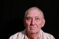 Zdeněk Kolařík při natáčení pro Paměť národa v Jihlavě, září 2025