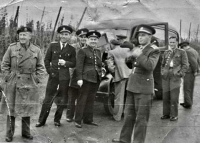 Jan (vlevo) v Československu