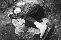 Pamětník na Píseckém vrchu zvaném Písečák, 1985/1986