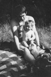 S otcem Václavem Báčou, 70. léta