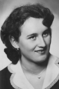 Maturitní foto, Česká Lípa, 1957