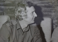 Jiří Bušek po výstavě, posezení v muzejním sklípku