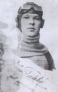 Strýc Narcis Tálský, po němž byl pamětník pojmenován