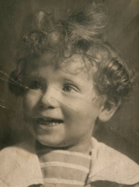 Jiří Hruška, otec pamětnice, Paříž, 1923