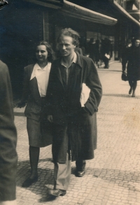 Rodiče pamětnice, 1949