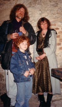 Petr, David, Vendula Císařovští. Vernisáž, 1996