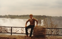 U Niagarských vodopádů, 1979