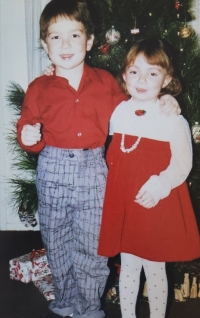 Děti pamětníka, Joseph vlevo, Kristina vpravo, Kalifornie