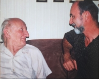 Jiří Petrášek (vpravo) se svým otcem Františkem při návštěvě ČR po revoluci 1989