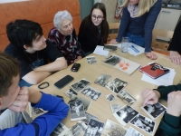 Pamětnice a žákovský tým PNS během nahrávání 