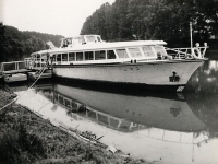 Loď Napajedla, na níž  Společnost přátel USA pořádala akci k výročí Dne nezávislosti 4. července 1988