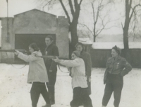 Alžběta Güntherová, matka pamětníka, členka Svazarmu, v roce 1946