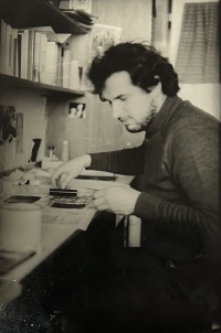 Jan Slovák, Kolej Větrník v Praze, tisk linorytu, 1980