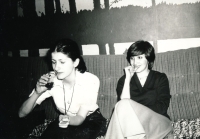 Ilektra a Zoja Almetidu před odjezdem do Řecka (r. 1979)