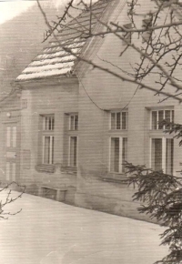 Ilegální řeholní domeček v Praze-Lysolajích