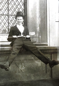Maturitní fotografie Karla Škarky