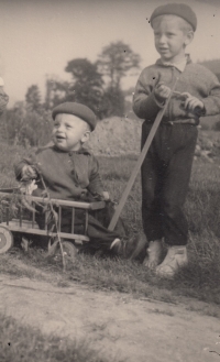 S bratrem Jaroslavem
