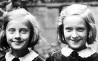 Vlevo Jitka Havránková a sestra Alena