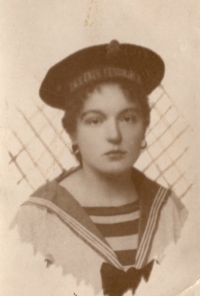 Františka Přasličková, roz. Dvořáková, maminka Elišky Melounové