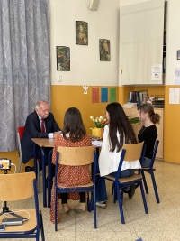 Stanislav Křeček během nahrávání rozhovoru pro projekt Příběhy našich sousedů 