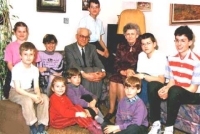 Prarodiče s vnoučaty-kompletní sestava, 1993