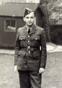 Peter Briess v RAF, 1950
