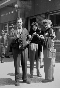 Ludmila Janků s přáteli na výletě v Tatrách v 50. letech