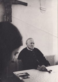 Ivan Pelíšek u kardinála Františka Tomáška, 1988 