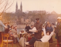 Rodina pamětnice na oslavě 