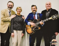 Josef Šedivec vpravo s manželkou Bonnie a přáteli muzikanty