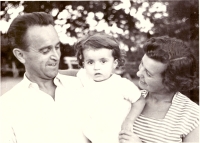 1950 Malá Zora s rodičmi