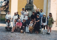 Klub přeloučských velocipedistů J. Krejčík, L. Holka, J. Foršt, J. Raschová, H. Novotná, J. Mazalová, T. Mazal, L. Totušek, K. Novotný, A. Zagorová, B. Baštecký, P. Šlechta, P. Mazur, M. Mazurová, J. Skálová, K. Krejčíková, Přelouč 1993