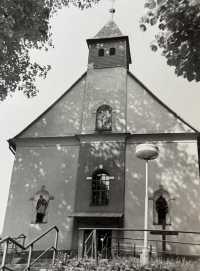 Zděchovský kostel Proměnění Páně