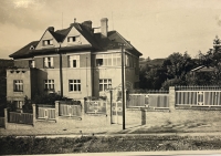 Vila Nad Výšinkou 3, kterou postavil Ladislav Tvarůžek, člen stavebního družstva novinářů a spisovatelů v roce 1924
