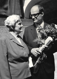 Karol Wild, promoce (r. 1982)