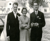 Svatba Josefa Bárty (vlevo), 1960