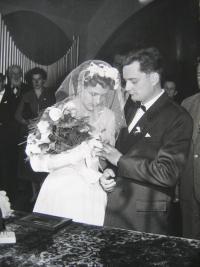 Svatební foto Viktora Boháče s manželkou z roku 1959