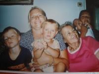 Miloslava Stropková s rodinou