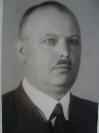 Otec Miloslavy Kunclové