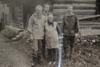 Ludvík Szingert (zřejmě) vlevo