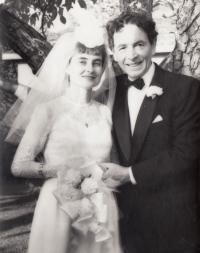 Svatební fotografie Niny a Eduarda Ingrišových (1965)